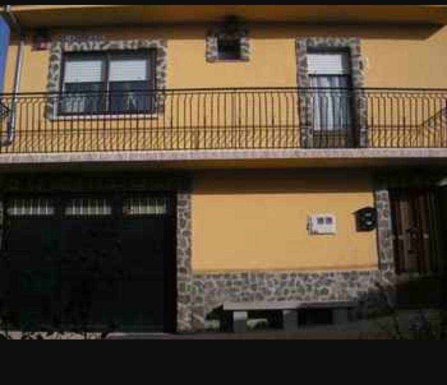 Casa Rural El Carrascal Valdefuentes de Sangusín Exterior foto